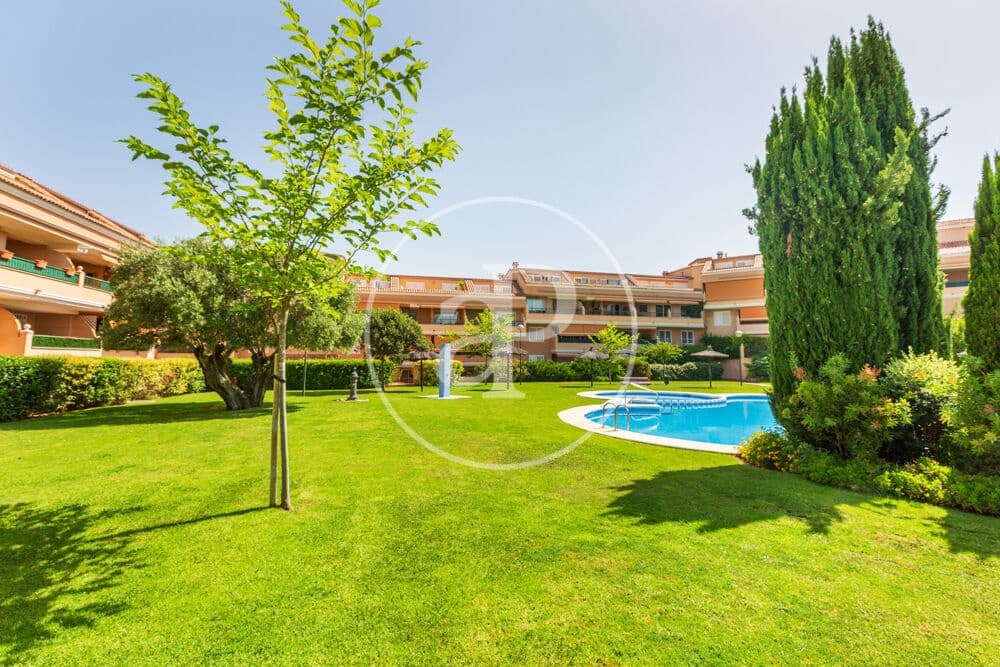2 bedroom Penthouse for sale in Betera with pool - € 390,000 (Ref: 9915907)