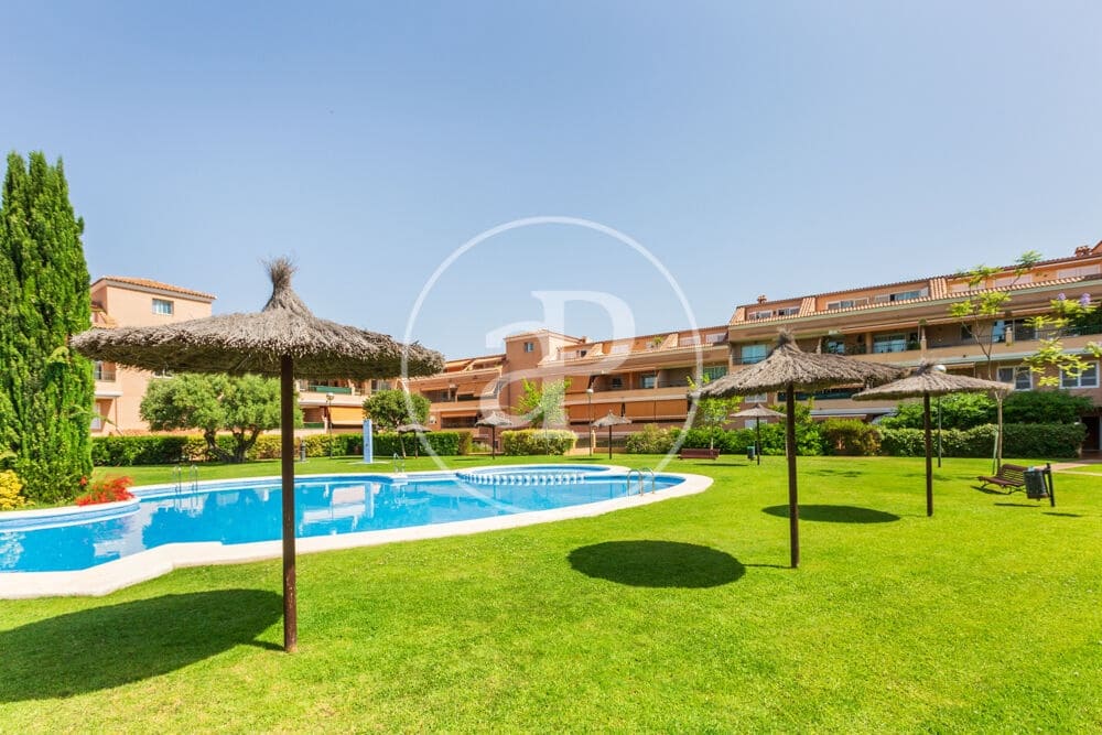 2 bedroom Penthouse for sale in Betera with pool - € 390,000 (Ref: 9915907)