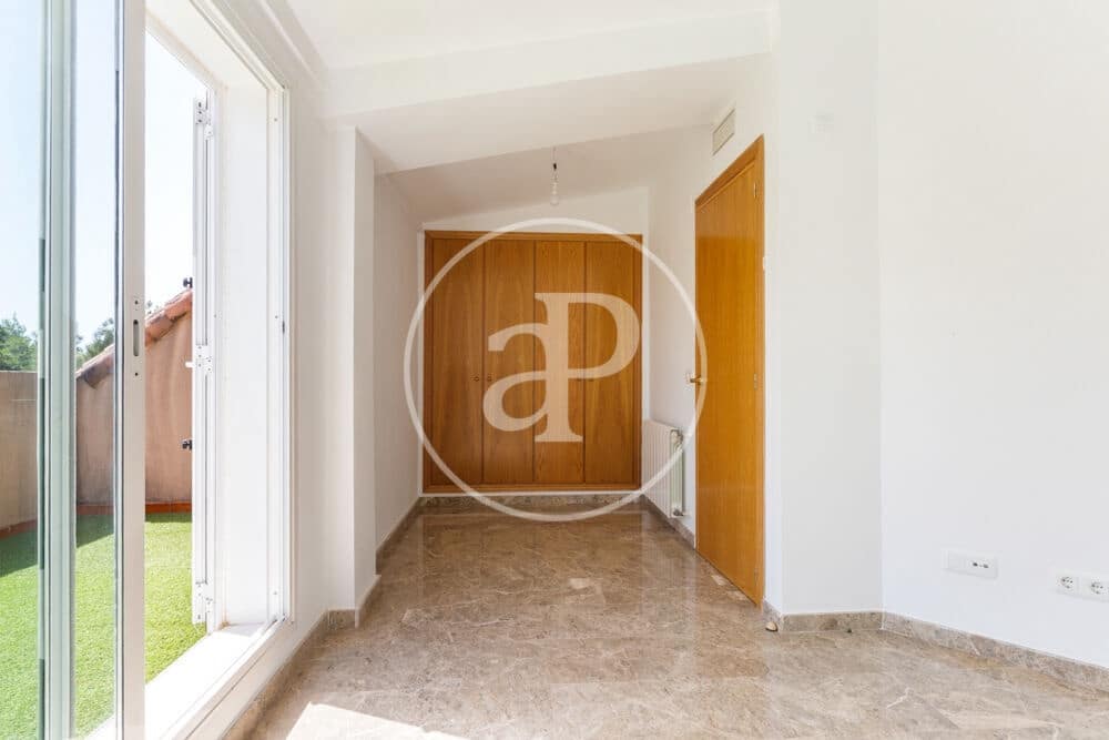 2 bedroom Penthouse for sale in Betera with pool - € 390,000 (Ref: 9915907)