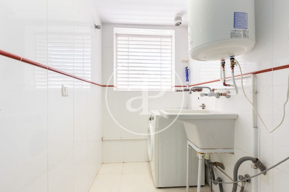 2 bedroom Penthouse for sale in Betera with pool - € 390,000 (Ref: 9915907)