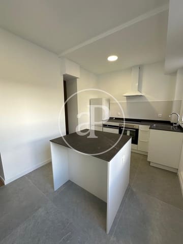 3 quarto Apartamento para arrendar em Russafa, Valência cidade - 1 700 € (Ref: 9915909)