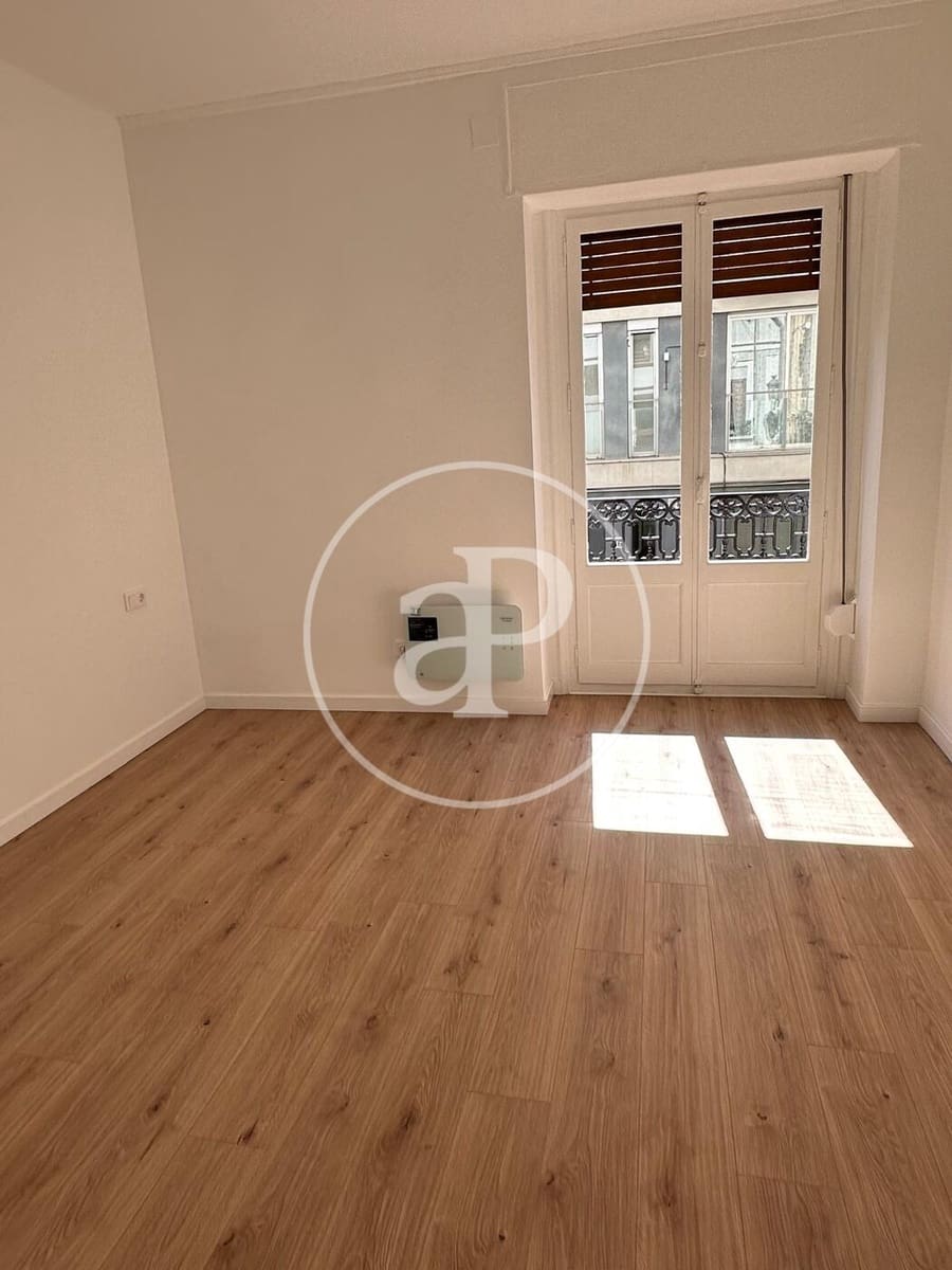 3 bedroom Apartment for rent in Valencia city - € 1,700 (Ref: 9915909)