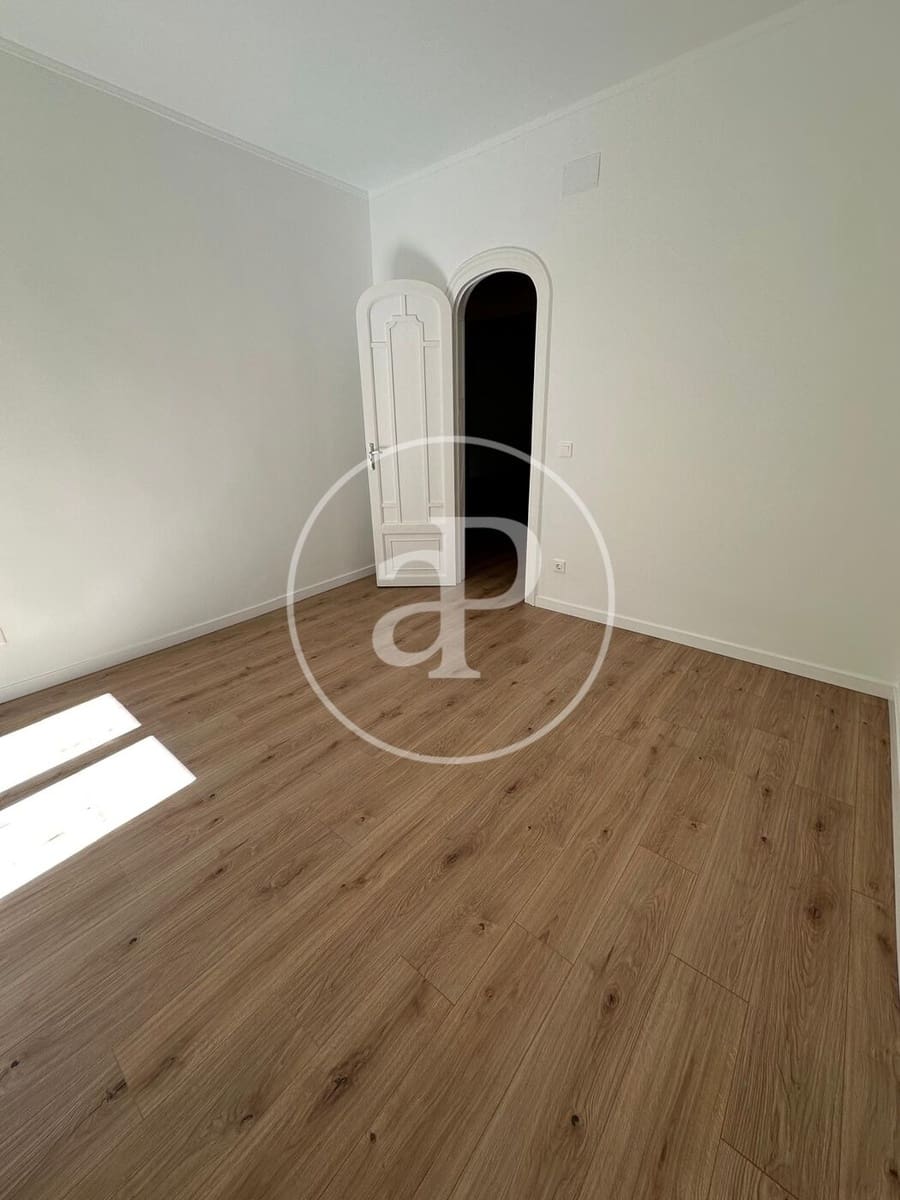 3 bedroom Apartment for rent in Valencia city - € 1,700 (Ref: 9915909)
