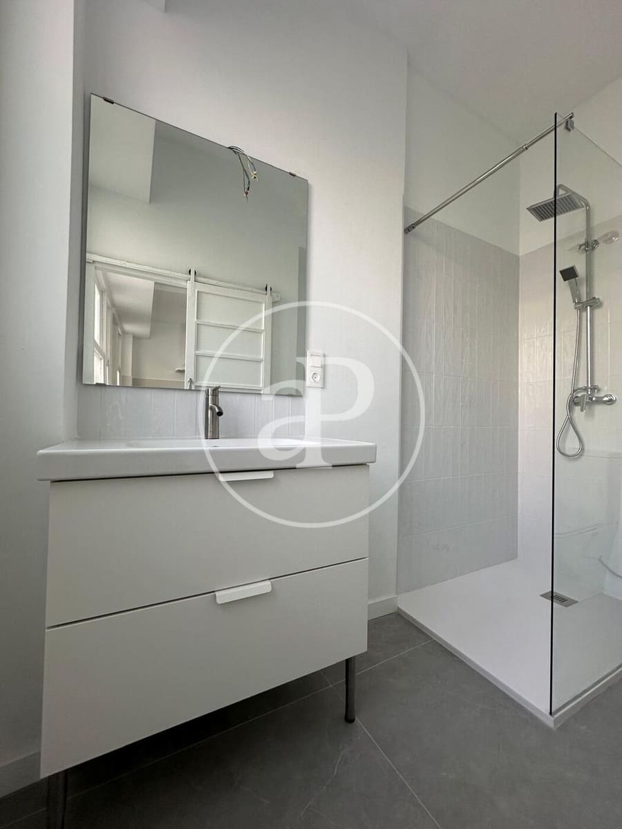 3 bedroom Apartment for rent in Valencia city - € 1,700 (Ref: 9915909)
