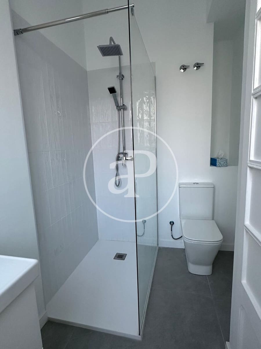 3 bedroom Apartment for rent in Valencia city - € 1,700 (Ref: 9915909)