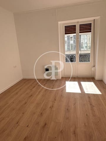 3 quarto Apartamento para arrendar em Russafa, Valência cidade - 1 700 € (Ref: 9915909)