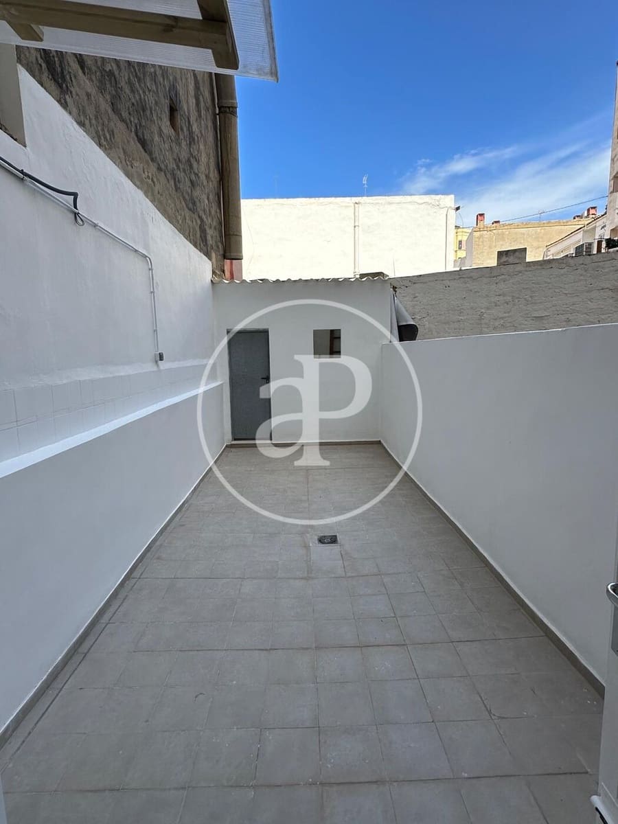 3 bedroom Apartment for rent in Valencia city - € 1,700 (Ref: 9915909)