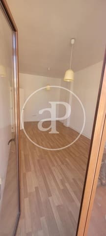 3 quarto Apartamento para arrendar em El Botanic, Valência cidade - 1 100 € (Ref: 9915910)