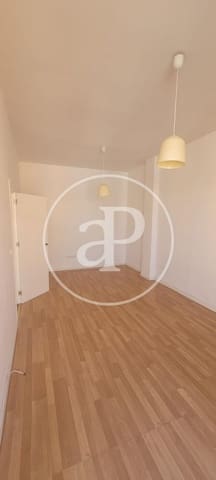 3 quarto Apartamento para arrendar em El Botanic, Valência cidade - 1 100 € (Ref: 9915910)