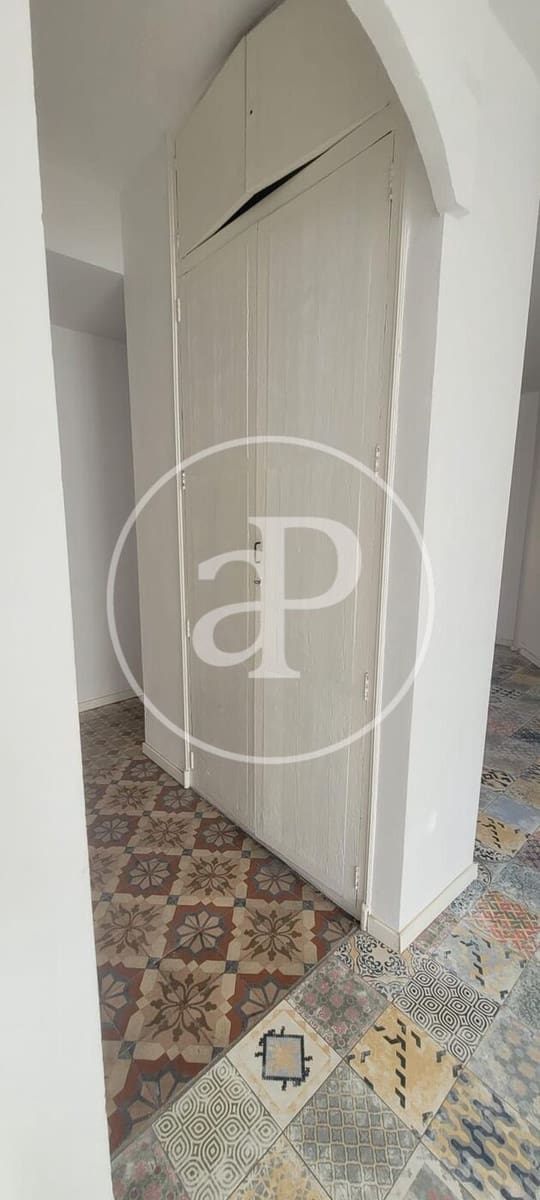 3 slaapkamer Appartement te huur in Valencia stad - € 1.100 (Ref: 9915910)