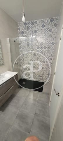 3 quarto Apartamento para arrendar em El Botanic, Valência cidade - 1 100 € (Ref: 9915910)