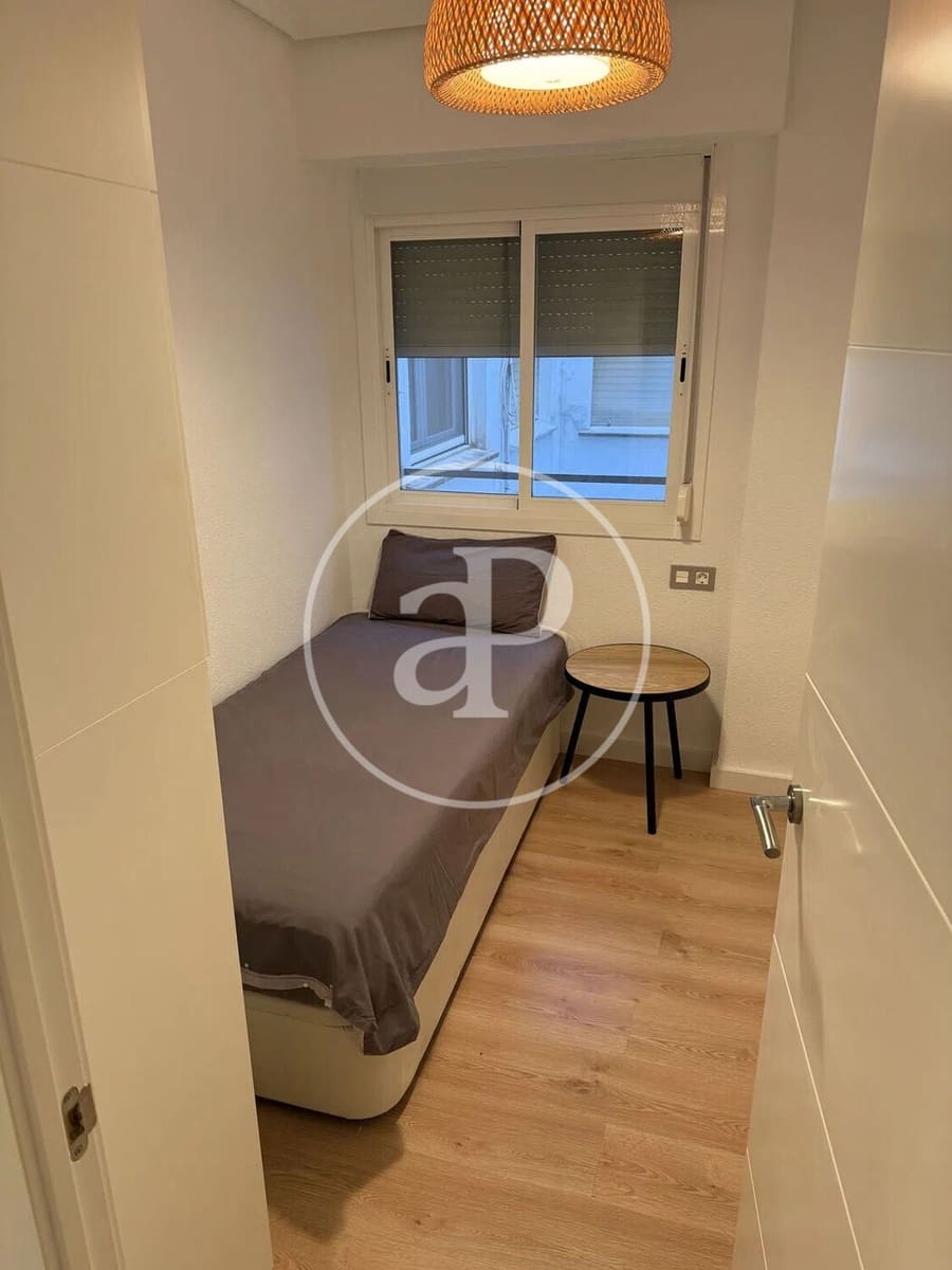 2 sovrum Lägenhet att hyra i Valencia stad - 1 400 € (Ref: 9915911)