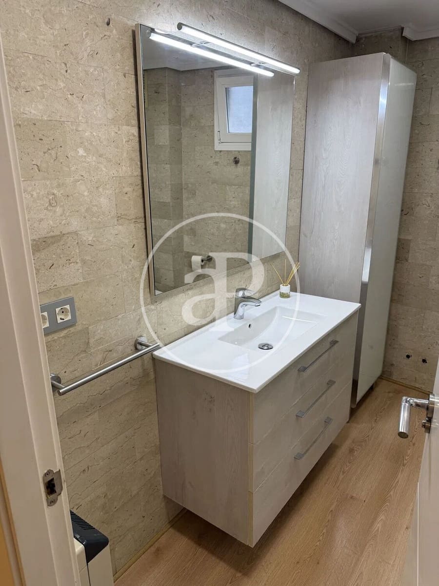 2 sovrum Lägenhet att hyra i Valencia stad - 1 400 € (Ref: 9915911)