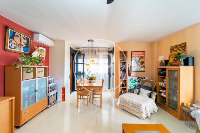 4 makuuhuone Huoneisto myytävänä paikassa Alicante kaupunki mukana uima-altaan - 319 900 € (Ref: 9915912)