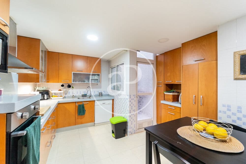 4 makuuhuone Huoneisto myytävänä paikassa Alicante kaupunki mukana uima-altaan - 319 900 € (Ref: 9915912)