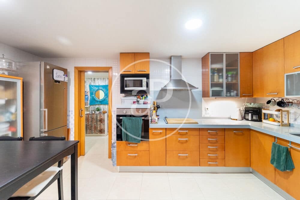 4 makuuhuone Huoneisto myytävänä paikassa Alicante kaupunki mukana uima-altaan - 319 900 € (Ref: 9915912)