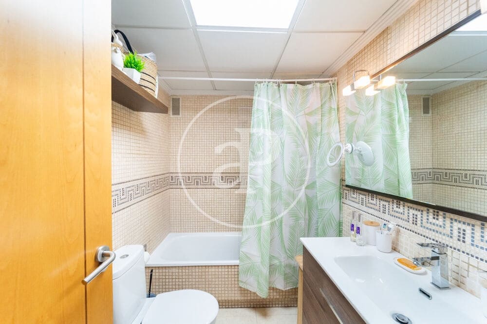 4 makuuhuone Huoneisto myytävänä paikassa Alicante kaupunki mukana uima-altaan - 319 900 € (Ref: 9915912)