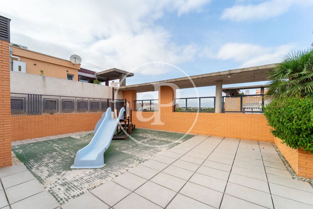 4 makuuhuone Huoneisto myytävänä paikassa Alicante kaupunki mukana uima-altaan - 319 900 € (Ref: 9915912)