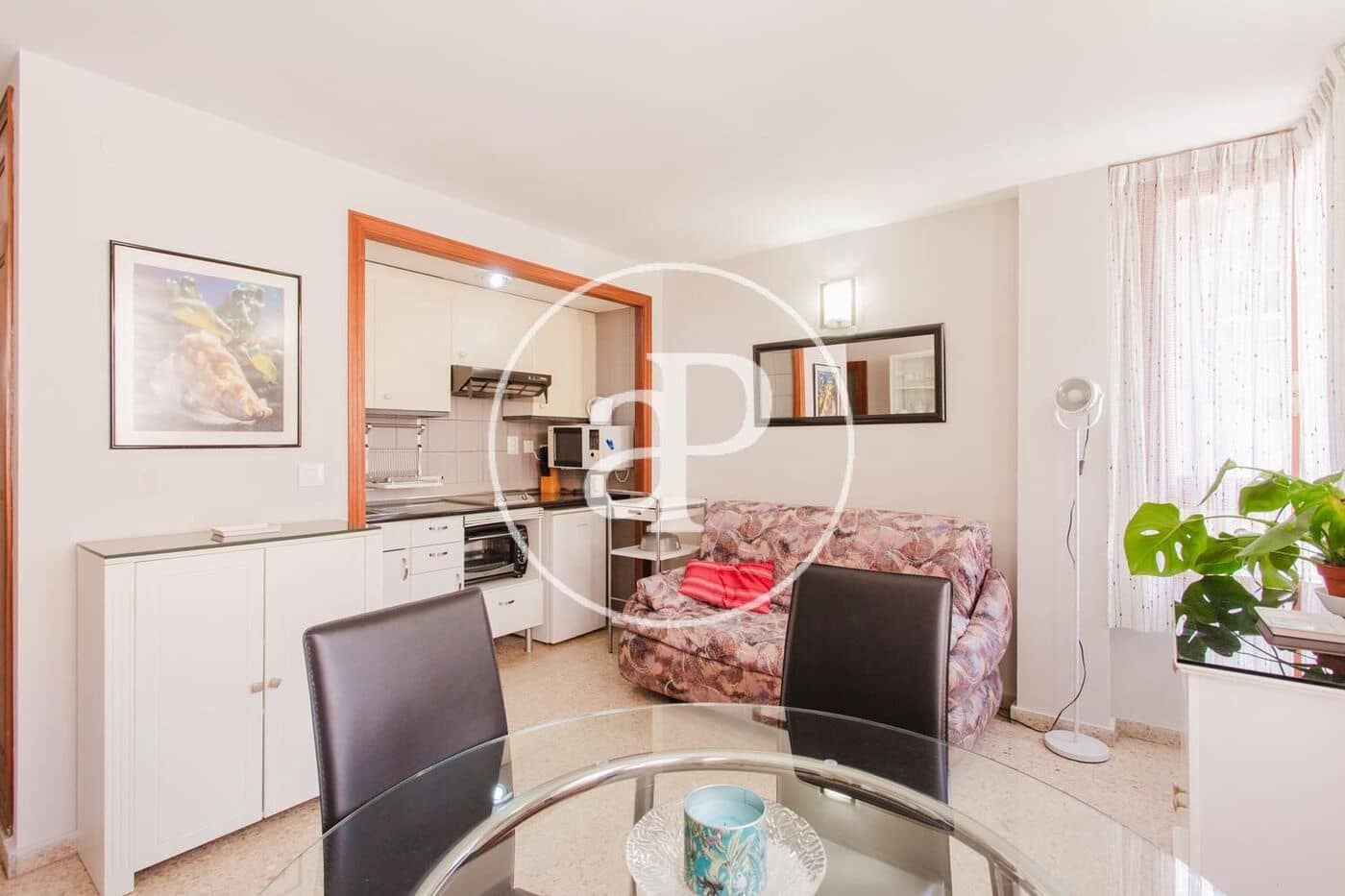 1 slaapkamer Appartement te huur in Valencia stad - € 1.350 (Ref: 9920512)