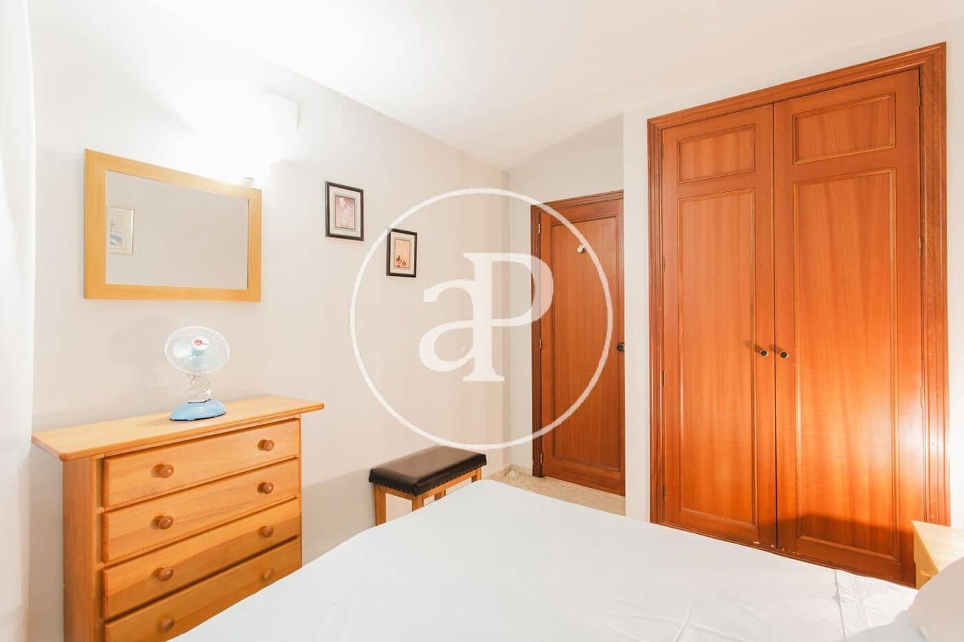 1 slaapkamer Appartement te huur in Valencia stad - € 1.350 (Ref: 9920512)