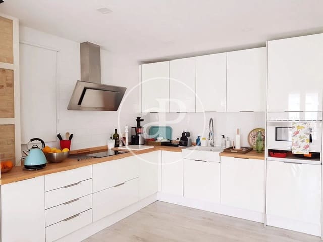 3 slaapkamer Penthouse te huur in Russafa, Valencia stad - € 2.200 (Ref: 9920515)