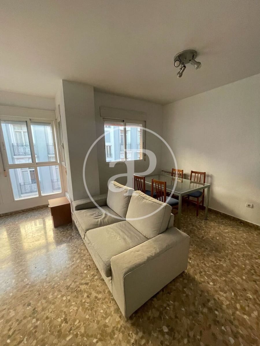 1 slaapkamer Appartement te huur in Valencia stad met garage - € 1.400 (Ref: 9920516)
