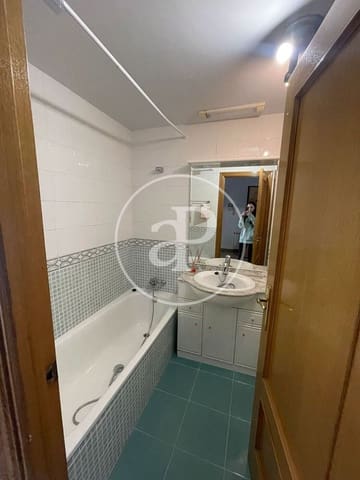 1 slaapkamer Appartement te huur in Cabanyal-Canyamelar, Valencia stad met garage - € 1.400 (Ref: 9920516)