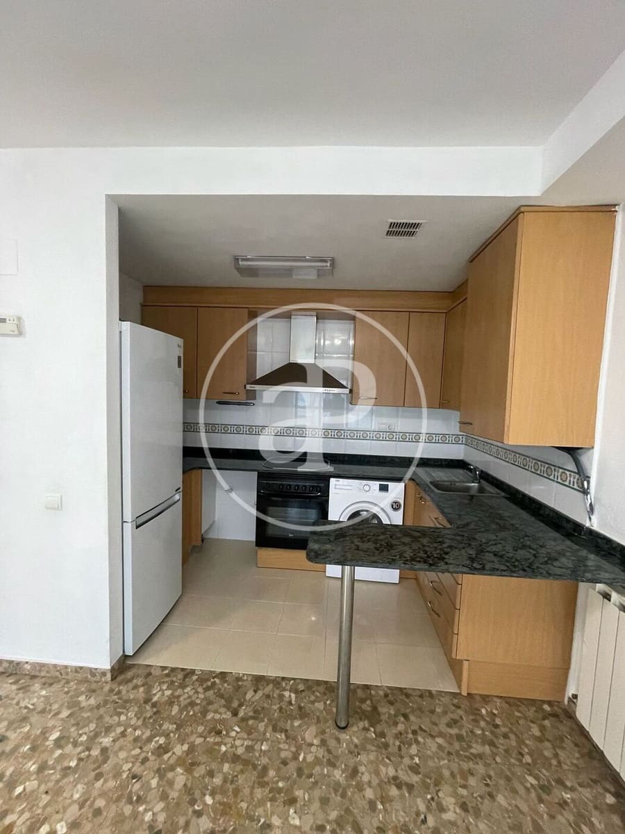 1 slaapkamer Appartement te huur in Valencia stad met garage - € 1.400 (Ref: 9920516)