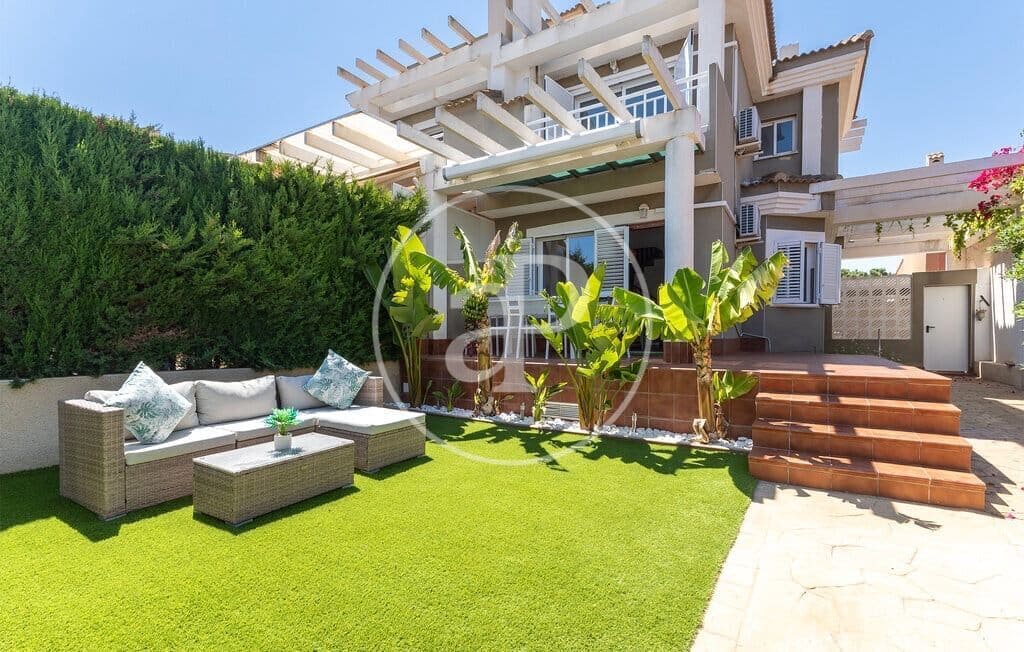 3 Zimmer Apartment zu vermieten in Alicante / Alacant Stadt mit Pool - 1.700 € (Ref: 9920517)