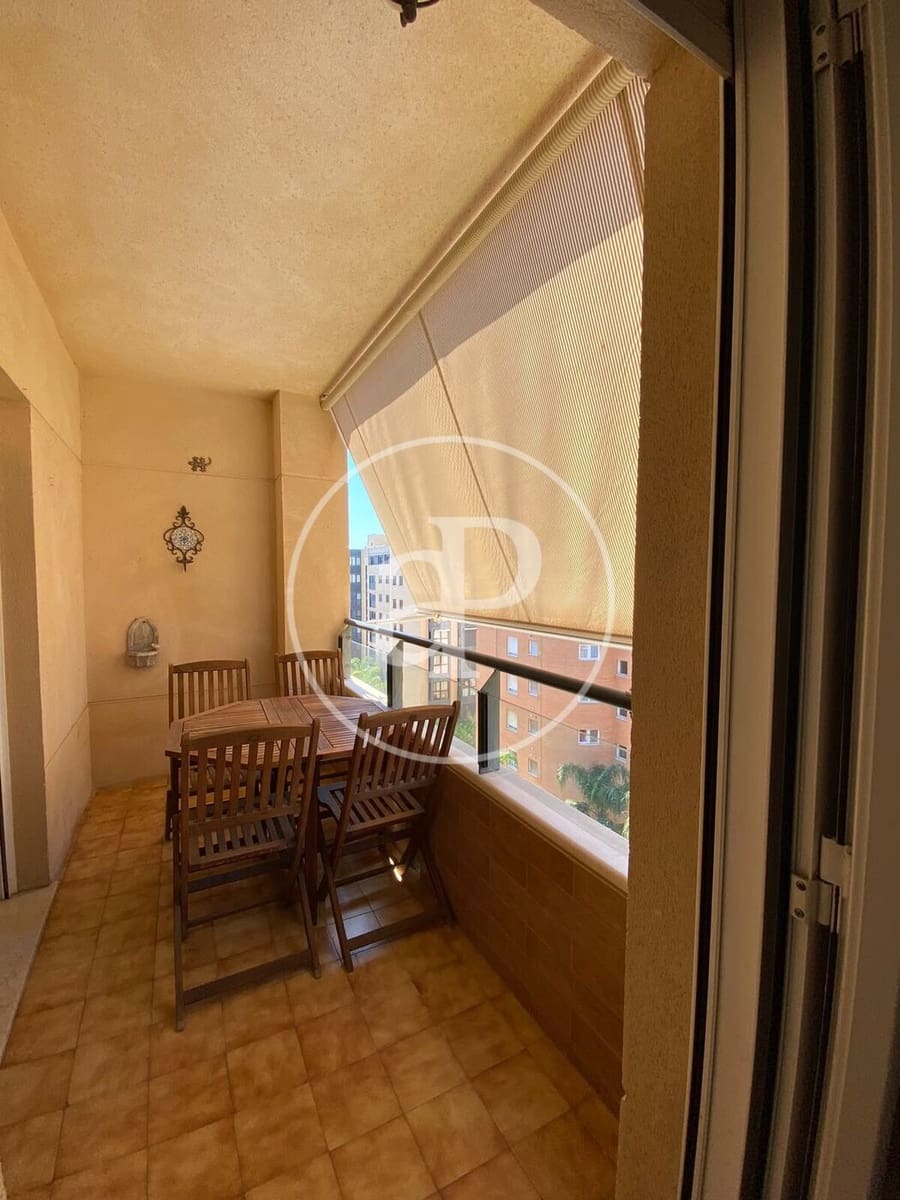 Apartamento de 3 habitaciones en València ciudad en alquiler con piscina garaje - 3.000 € (Ref: 9922375)