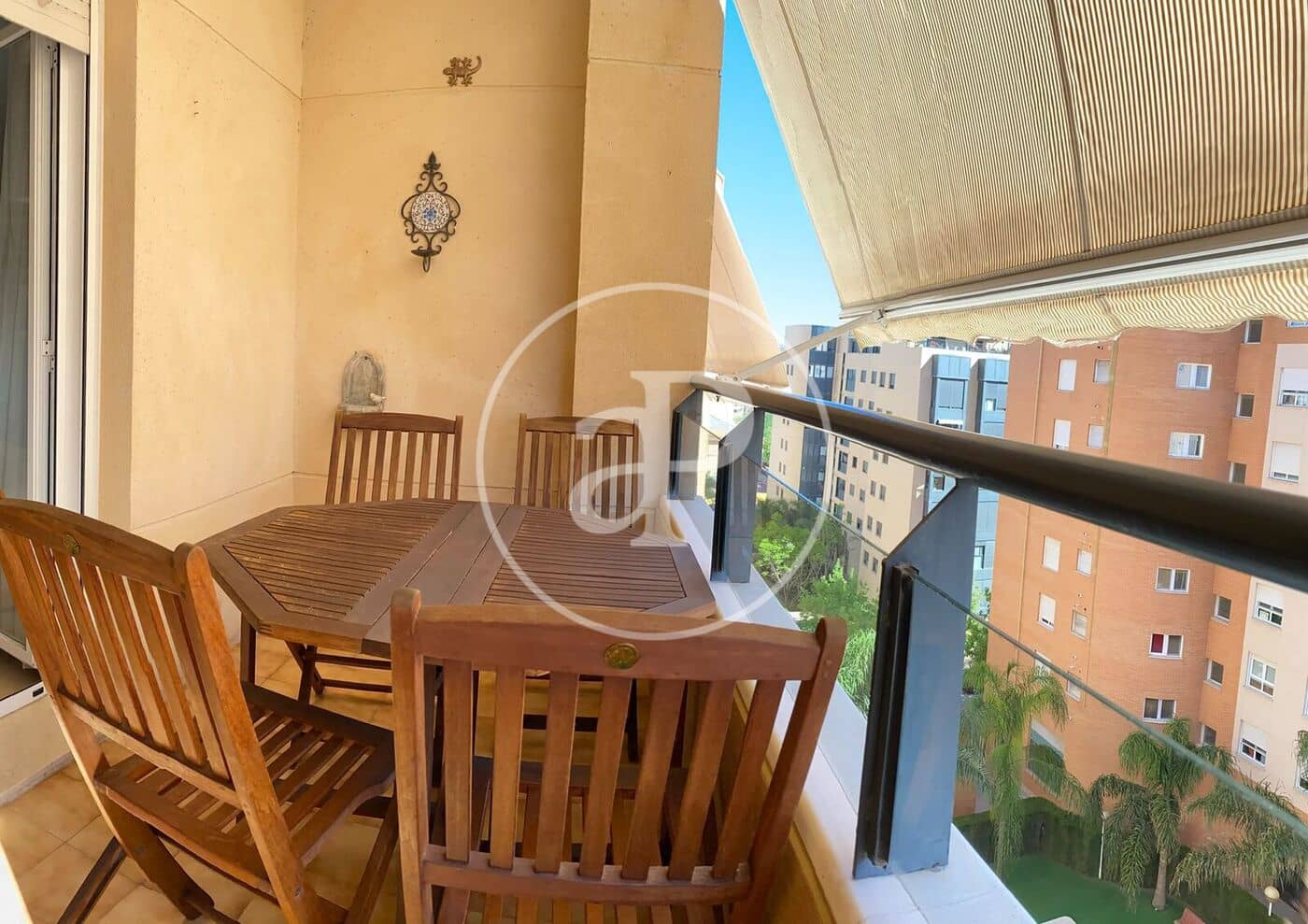 Apartamento de 3 habitaciones en València ciudad en alquiler con piscina garaje - 3.000 € (Ref: 9922375)