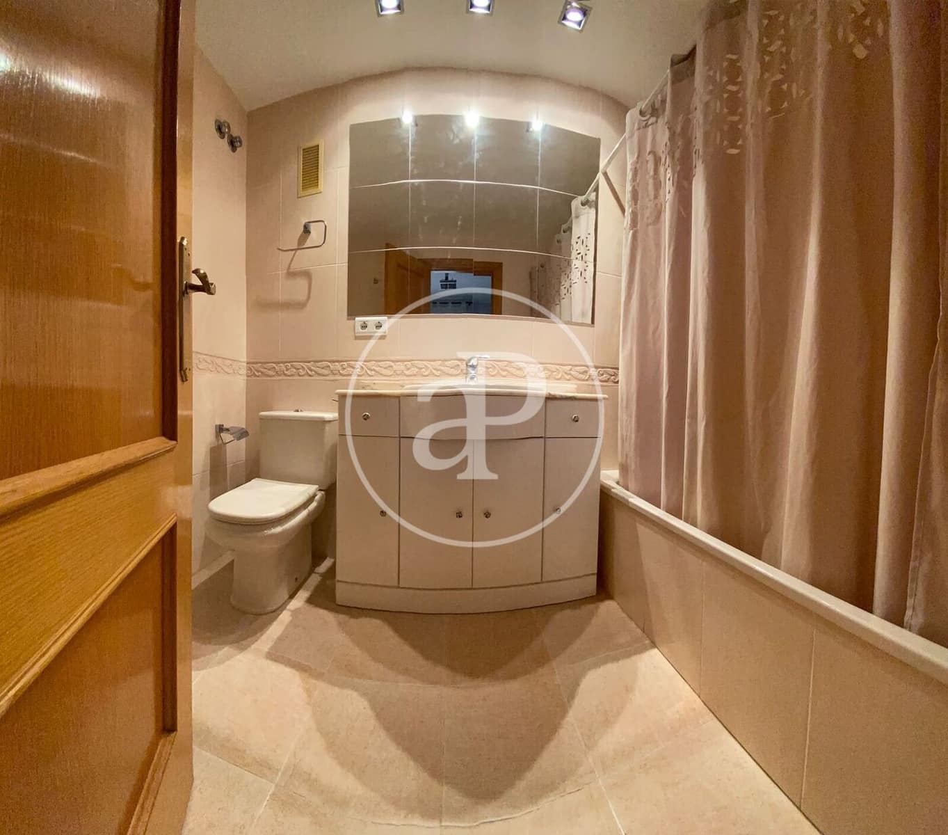 Apartamento de 3 habitaciones en València ciudad en alquiler con piscina garaje - 3.000 € (Ref: 9922375)