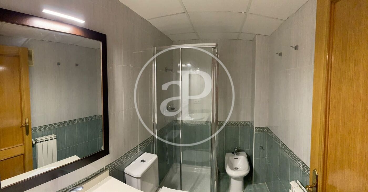 Apartamento de 3 habitaciones en València ciudad en alquiler con piscina garaje - 3.000 € (Ref: 9922375)