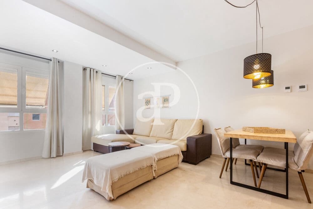 3 quarto Apartamento para arrendar em Valencia cidade com piscina garagem - 2 500 € (Ref: 9922375)