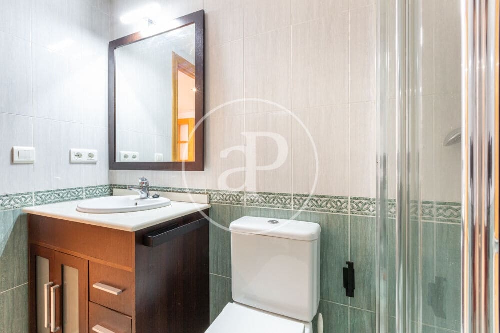 3 quarto Apartamento para arrendar em Valencia cidade com piscina garagem - 2 500 € (Ref: 9922375)