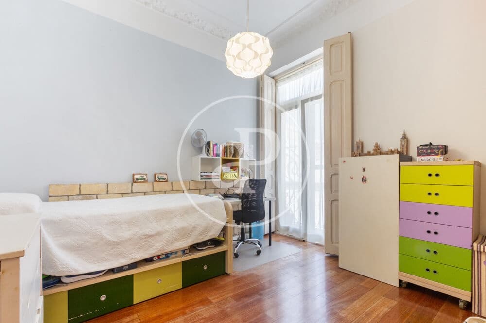 4 soveværelse Lejlighed til salg i Valencia by - € 640.000 (Ref: 9927504)