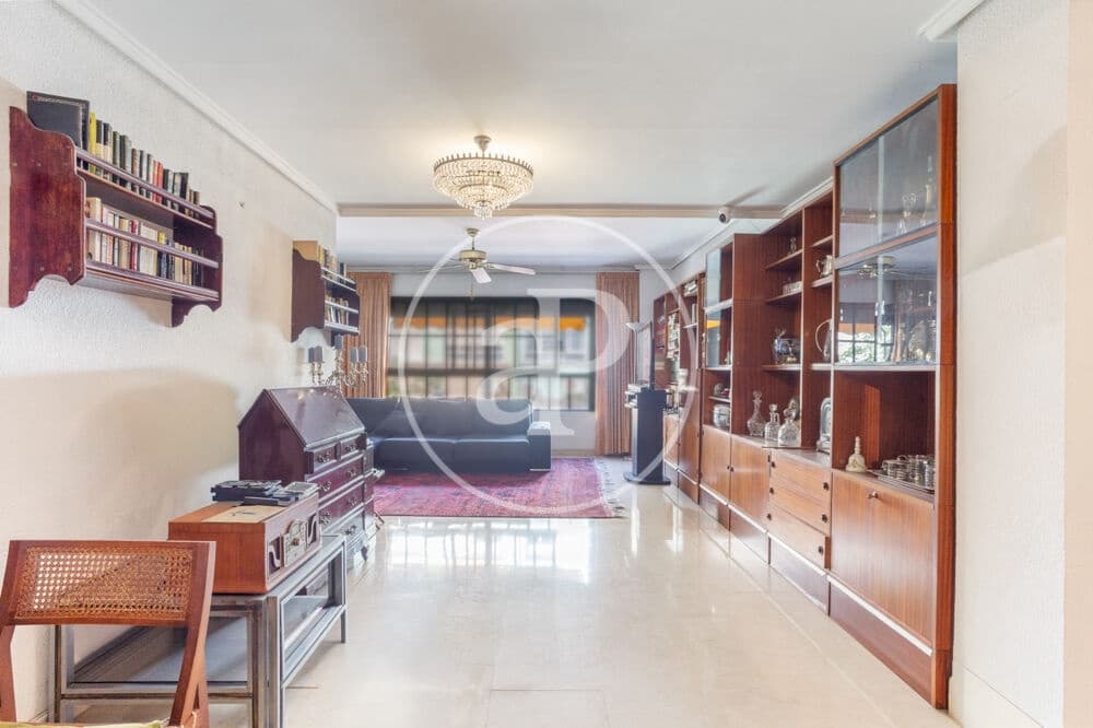 3 soveværelse Lejlighed til salg i Valencia by - € 650.000 (Ref: 9927505)