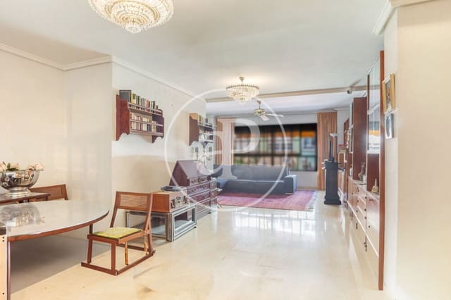 3 soveværelse Lejlighed til salg i La Gran Via, Valencia by - € 650.000 (Ref: 9927505)