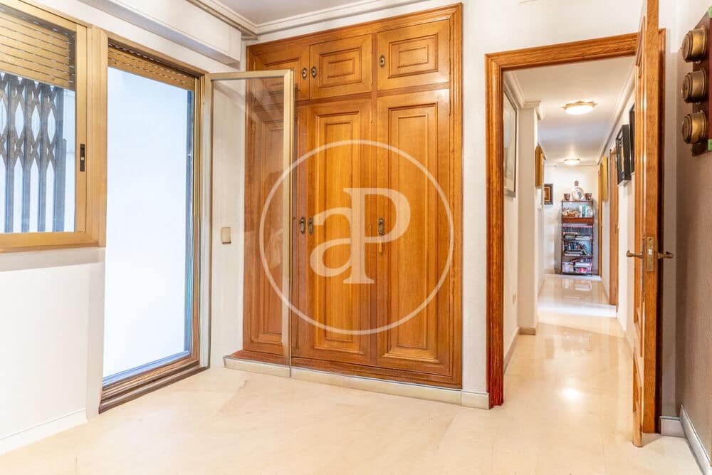 3 soveværelse Lejlighed til salg i Valencia by - € 650.000 (Ref: 9927505)