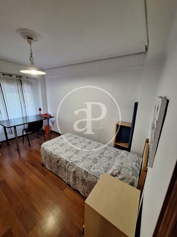 3 quarto Apartamento para arrendar em Benimaclet, Valência cidade - 1 300 € (Ref: 9929470)