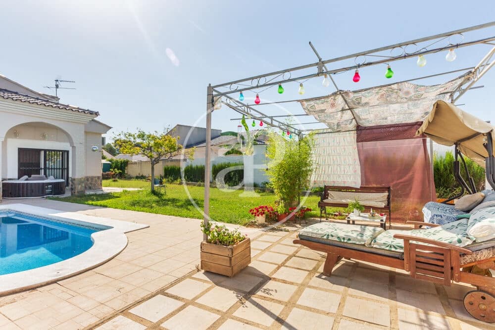 3 quarto Moradia para venda em Olocau com piscina - 359 000 € (Ref: 9929471)