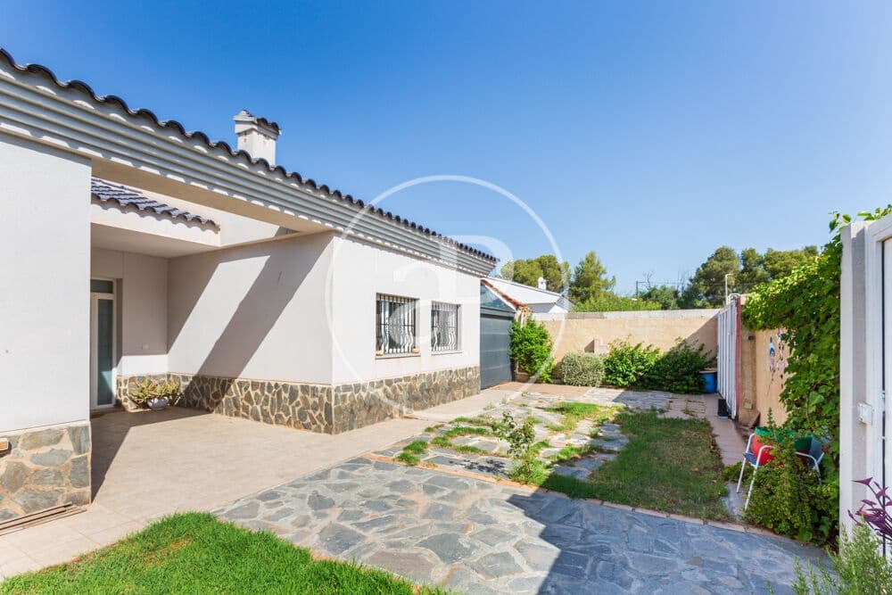 3 quarto Moradia para venda em Olocau com piscina - 359 000 € (Ref: 9929471)