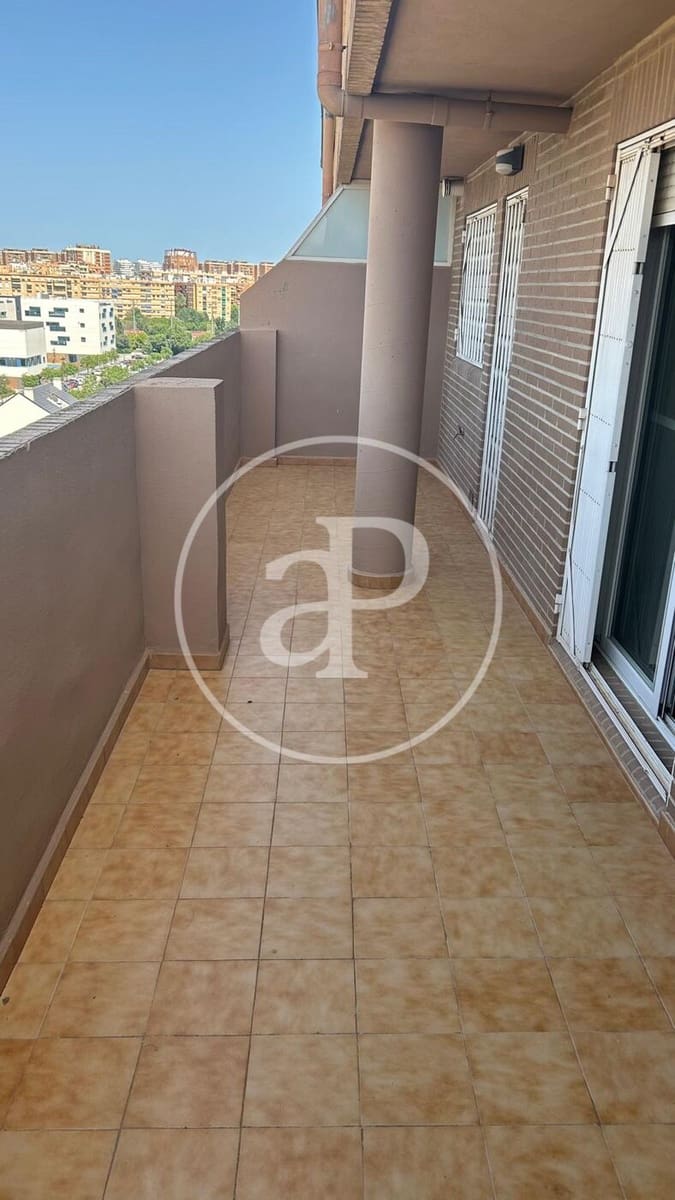 5 makuuhuone Huoneisto vuokrattavana paikassa Valencia kaupunki mukana 
autotalli - 2 400 € (Ref: 9929473)