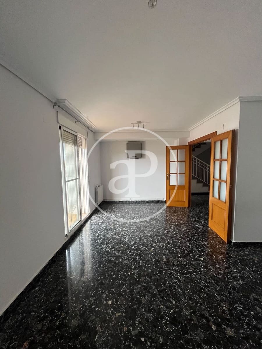 5 makuuhuone Huoneisto vuokrattavana paikassa Valencia kaupunki mukana 
autotalli - 2 400 € (Ref: 9929473)