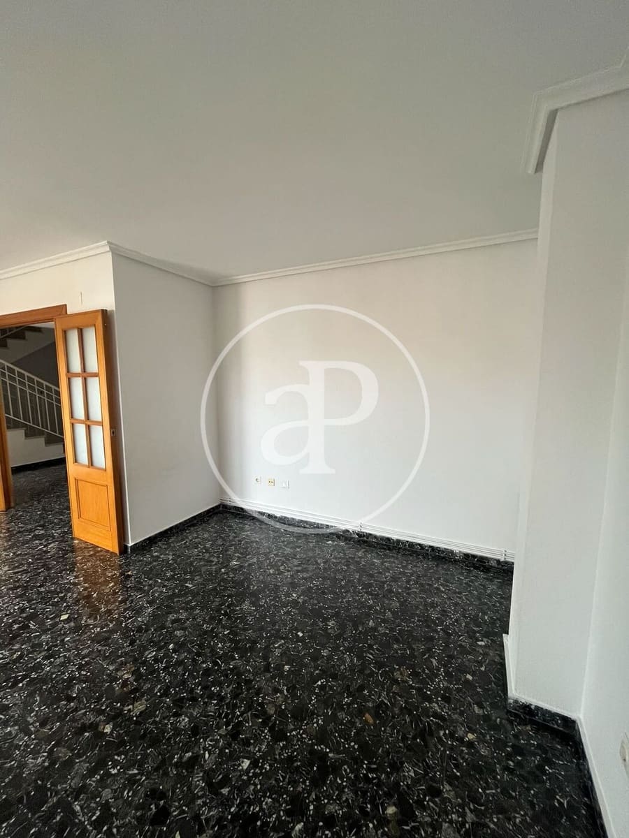 5 makuuhuone Huoneisto vuokrattavana paikassa Valencia kaupunki mukana 
autotalli - 2 400 € (Ref: 9929473)