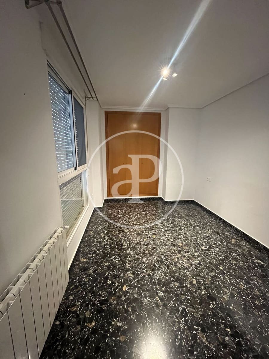 5 makuuhuone Huoneisto vuokrattavana paikassa Valencia kaupunki mukana 
autotalli - 2 400 € (Ref: 9929473)