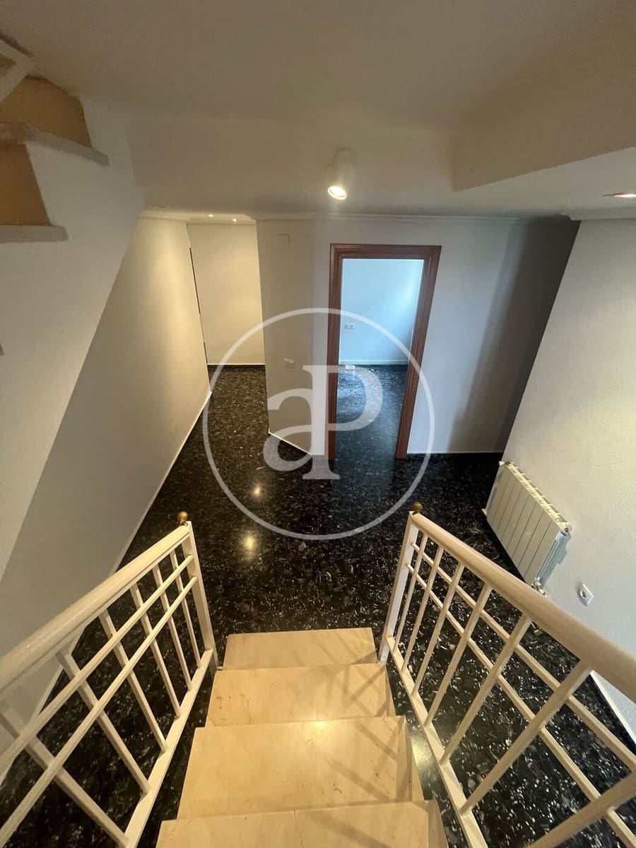 5 makuuhuone Huoneisto vuokrattavana paikassa Valencia kaupunki mukana 
autotalli - 2 400 € (Ref: 9929473)