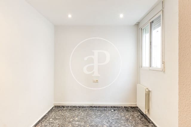 5 soverom Leilighet til leie i Malilla, Valencia by med garasje - € 2 400 (Ref: 9929473)