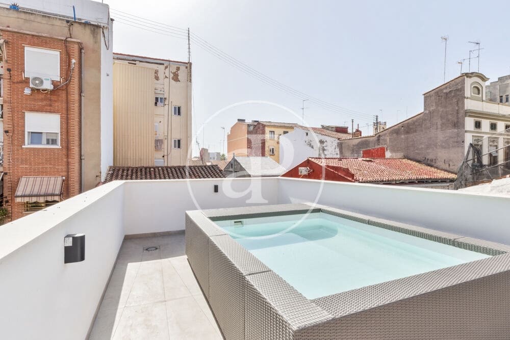 3 bedroom Villa for rent in Valencia city with pool - € 2,900 (Ref: 9929474)