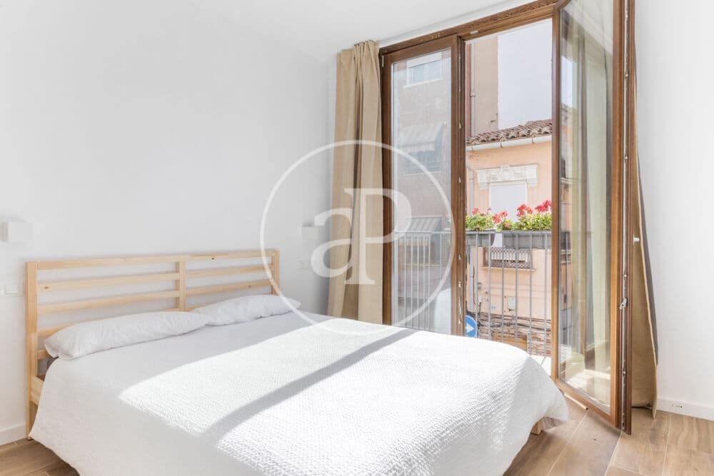 3 bedroom Villa for rent in Valencia city with pool - € 2,900 (Ref: 9929474)